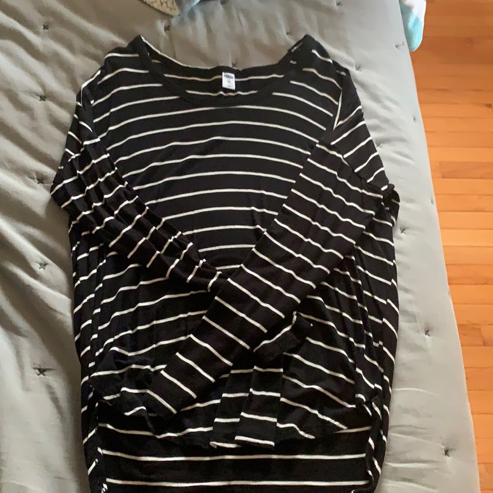 Women’s old navy shirt size small